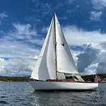 Charming Houseboat